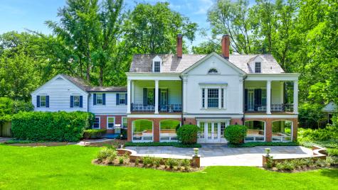 62 Woodley Road Winnetka IL 60093