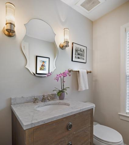 62 Woodley Road Winnetka IL 60093