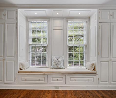 62 Woodley Road Winnetka IL 60093