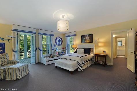 62 Woodley Road Winnetka IL 60093