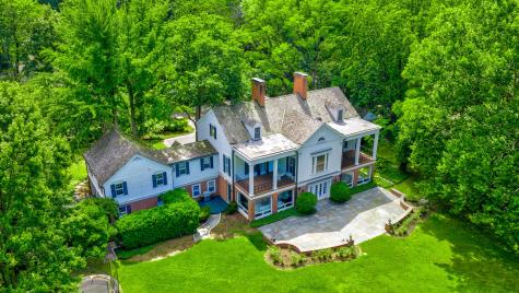 62 Woodley Road Winnetka IL 60093