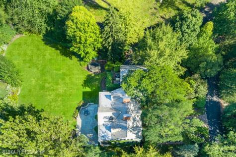62 Woodley Road Winnetka IL 60093