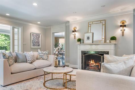62 Woodley Road Winnetka IL 60093