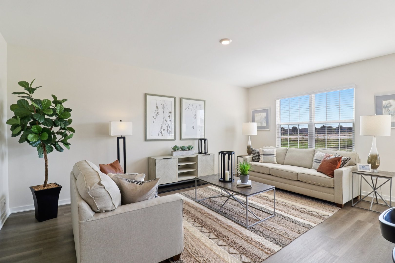 1764 Stable Lane Aurora IL 60503