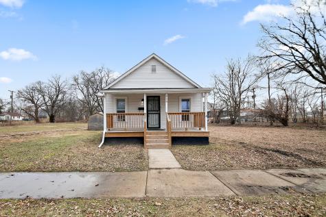 838 North Rosewood Avenue Kankakee IL 60901