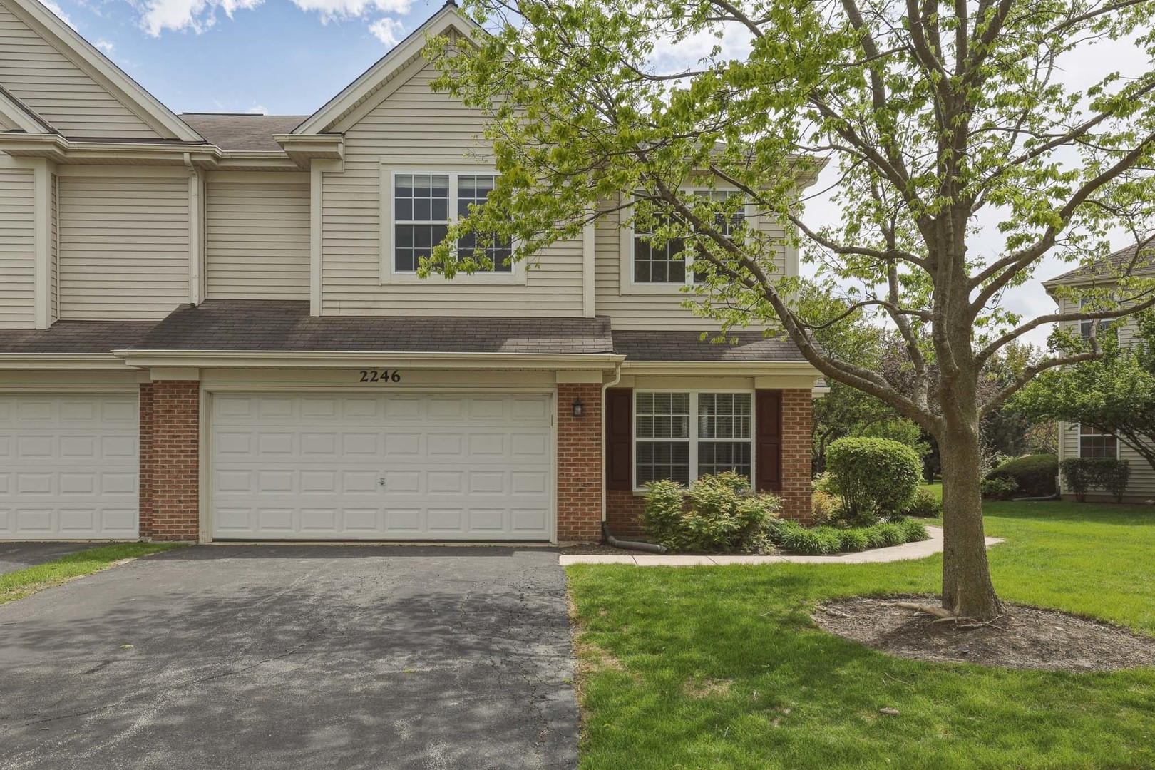 2246 Pembridge Drive Lake In The Hills IL 60156