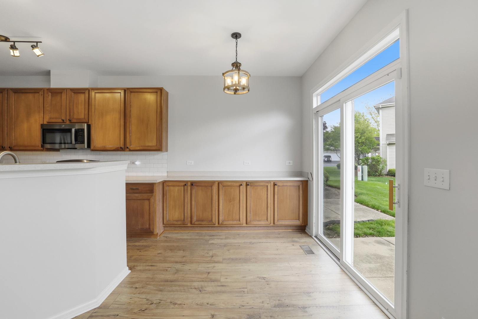 2246 Pembridge Drive Lake In The Hills IL 60156