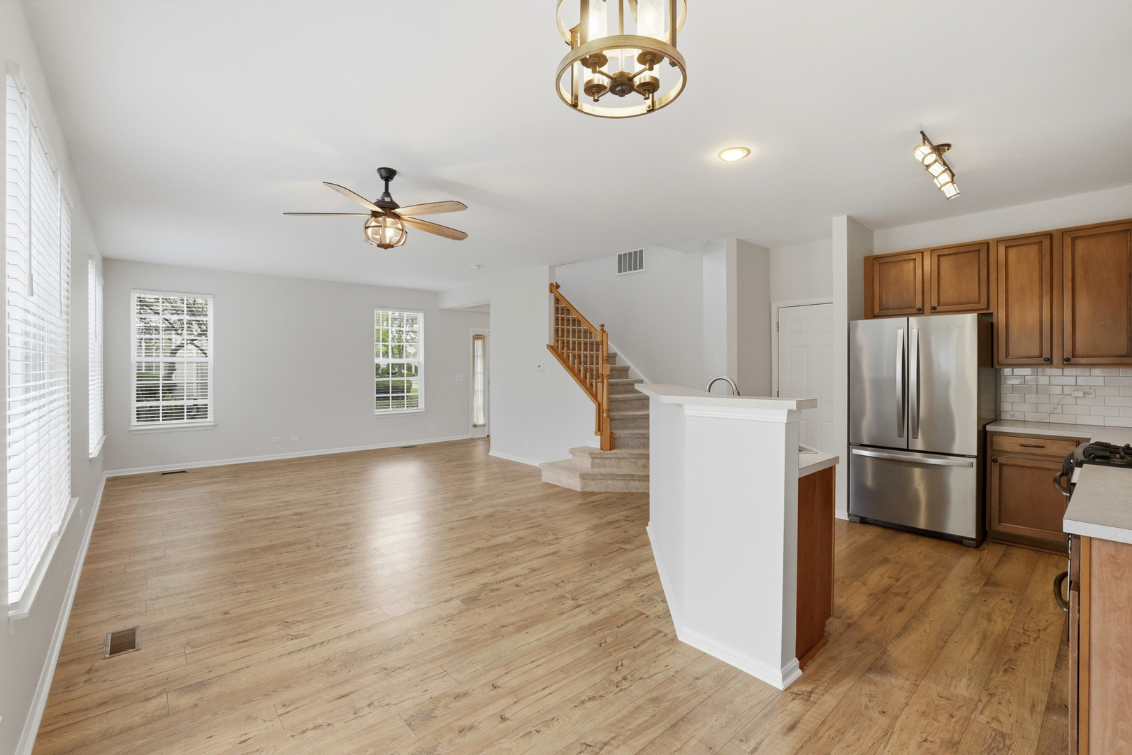 2246 Pembridge Drive Lake In The Hills IL 60156