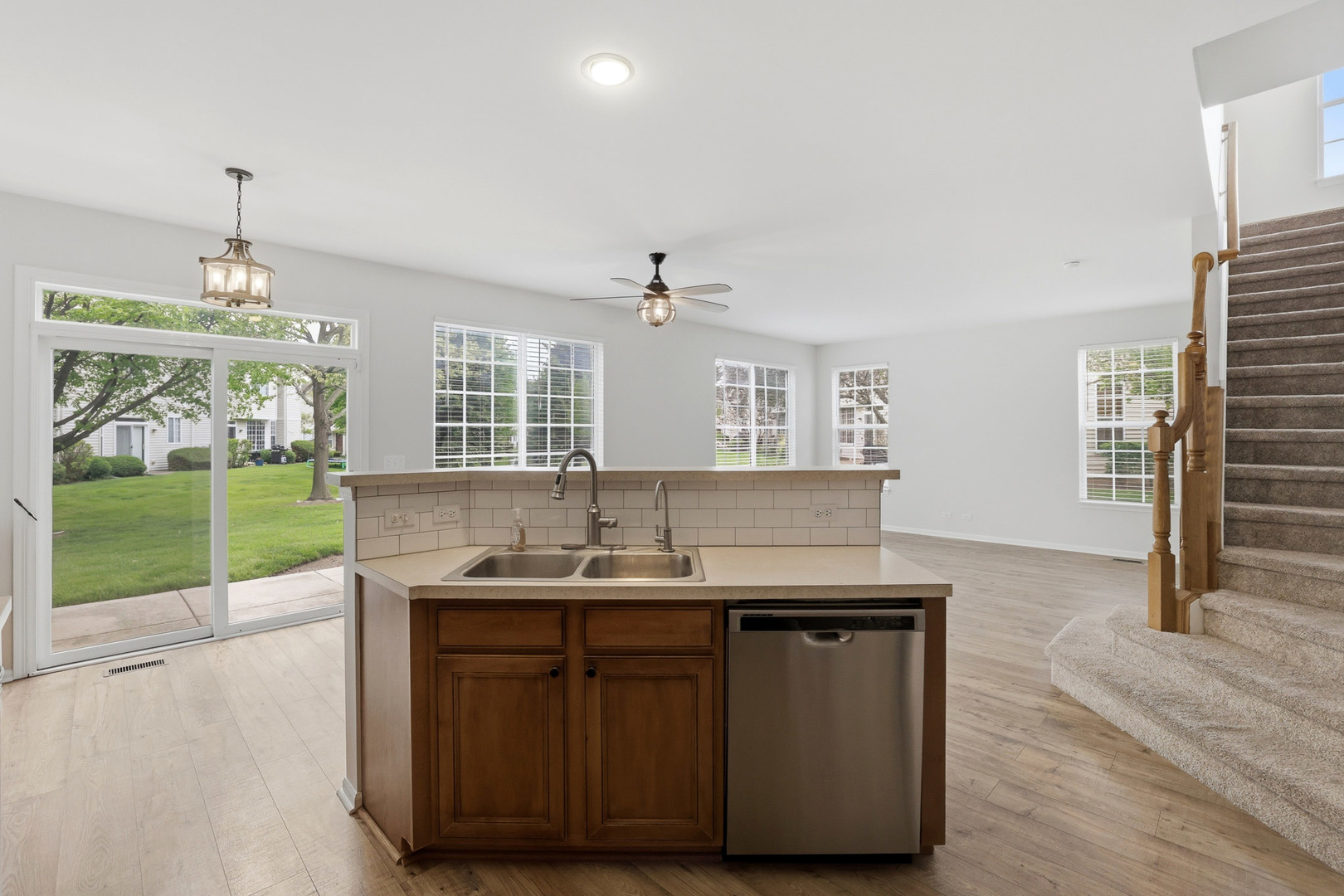 2246 Pembridge Drive Lake In The Hills IL 60156