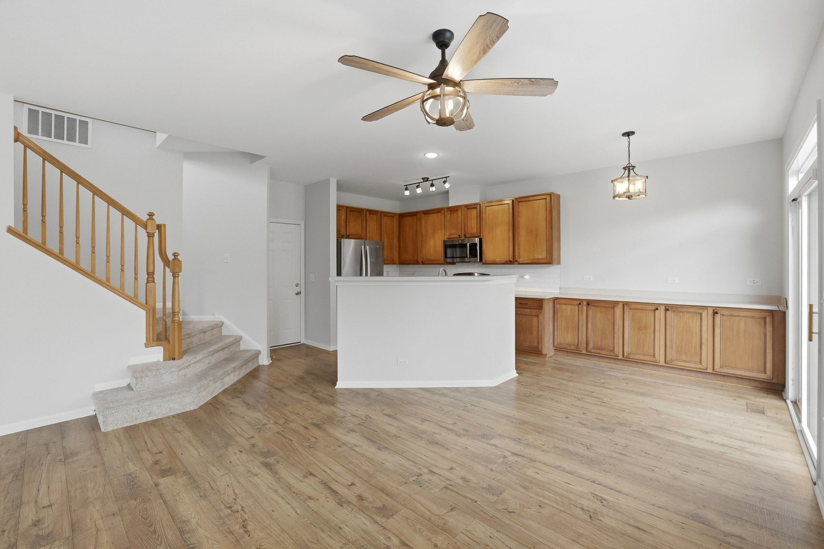 2246 Pembridge Drive Lake In The Hills IL 60156