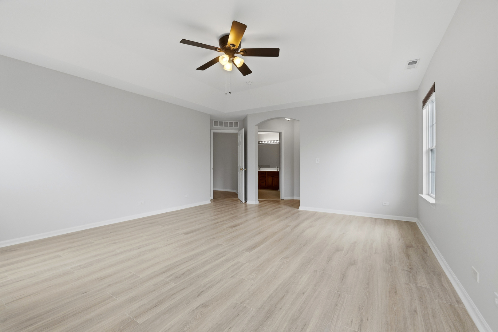 2246 Pembridge Drive Lake In The Hills IL 60156
