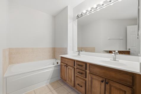 2246 Pembridge Drive Lake In The Hills IL 60156