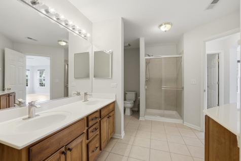 2246 Pembridge Drive Lake In The Hills IL 60156