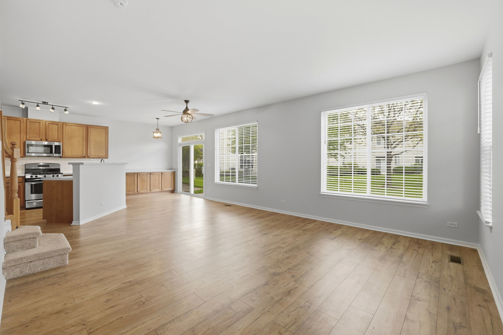2246 Pembridge Drive Lake In The Hills IL 60156