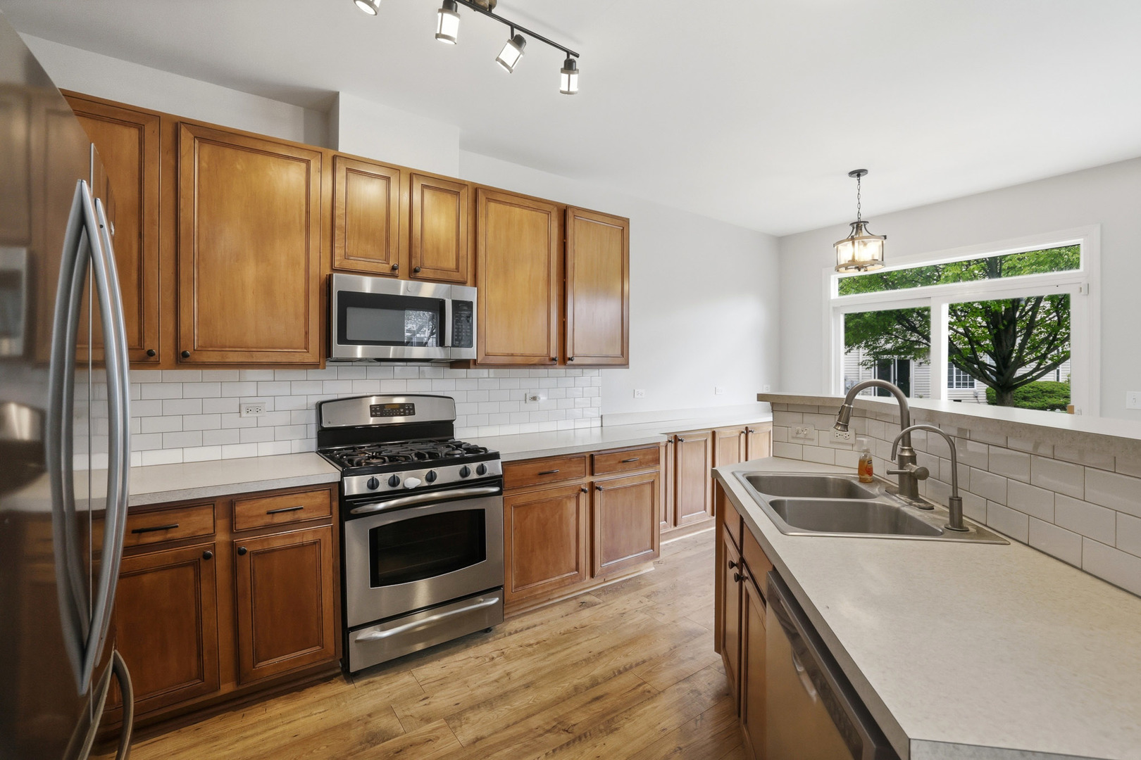 2246 Pembridge Drive Lake In The Hills IL 60156