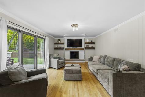 756 Oakwood Drive Frankfort IL 60423