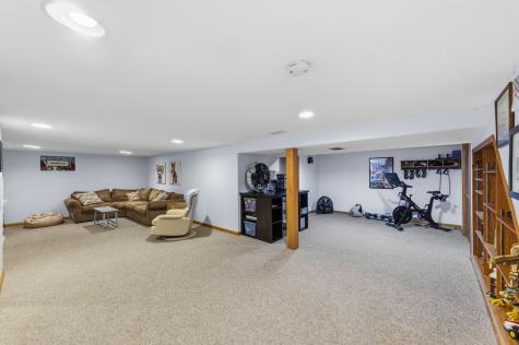 756 Oakwood Drive Frankfort IL 60423