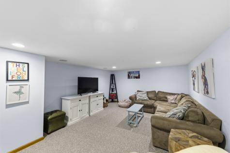 756 Oakwood Drive Frankfort IL 60423