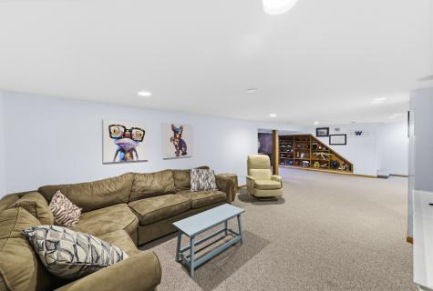 756 Oakwood Drive Frankfort IL 60423