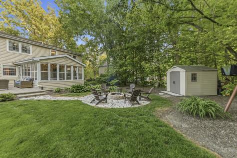 756 Oakwood Drive Frankfort IL 60423