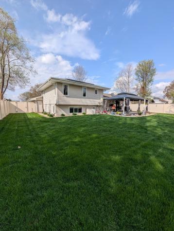 921 4H Road Ottawa IL 61350