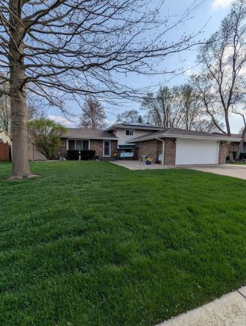 921 4H Road Ottawa IL 61350