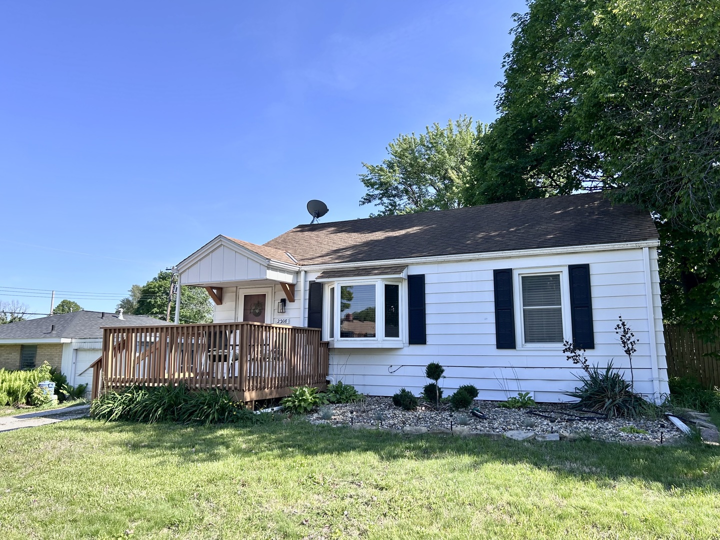 2208 West Vernon Court Peoria IL 61604