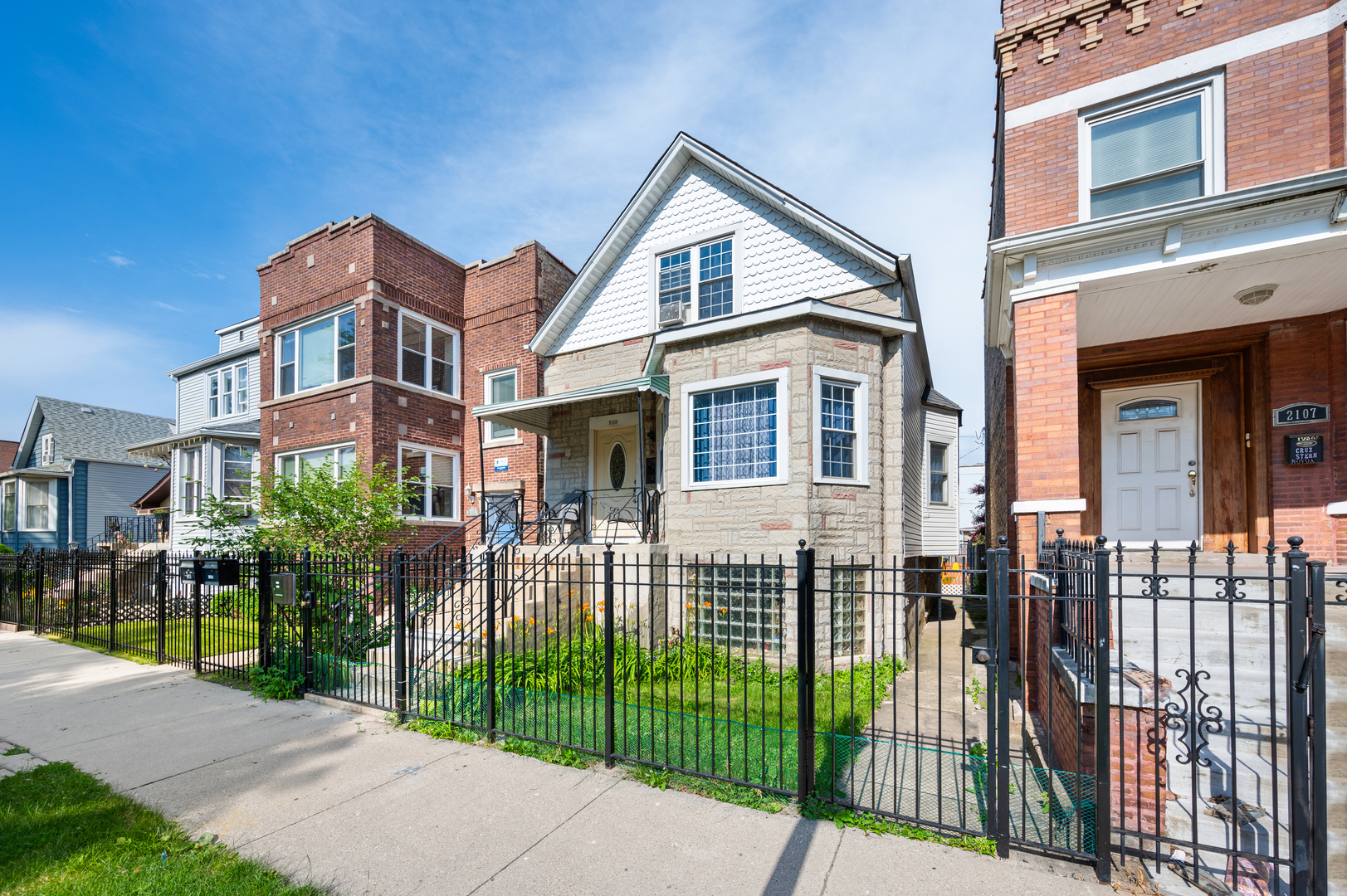 2109 North Karlov Avenue Chicago IL 60639