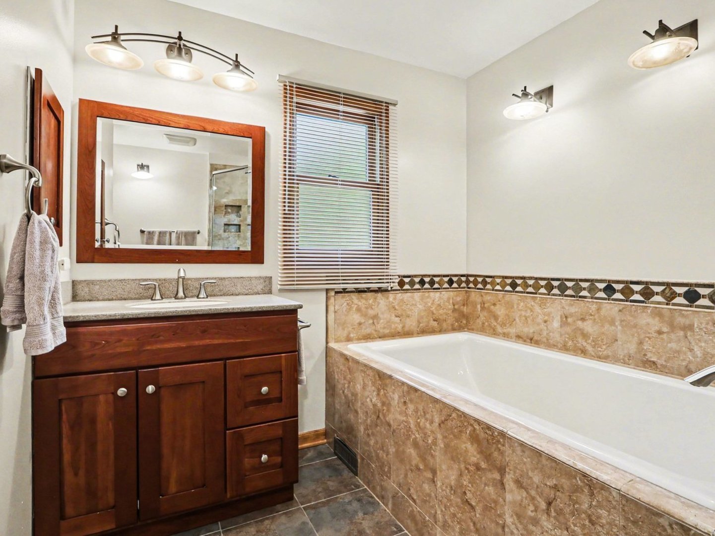 10S287 Alma Lane Naperville IL 60564