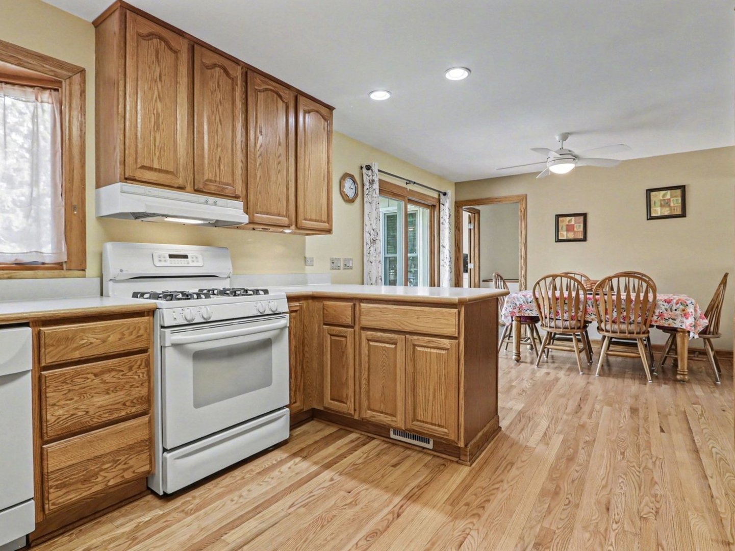 10S287 Alma Lane Naperville IL 60564