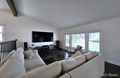 2313 Greenwood Road Glenview IL 60026