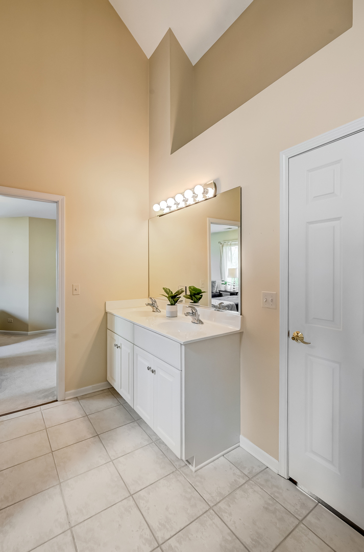 1187 Arborside Drive Aurora IL 60502