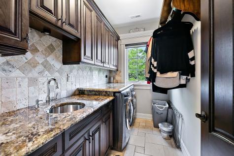 8611 Crest Court Burr Ridge IL 60527