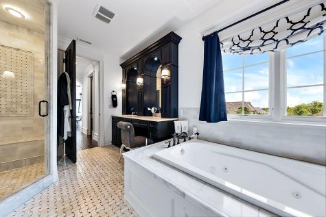 8611 Crest Court Burr Ridge IL 60527