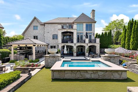 8611 Crest Court Burr Ridge IL 60527