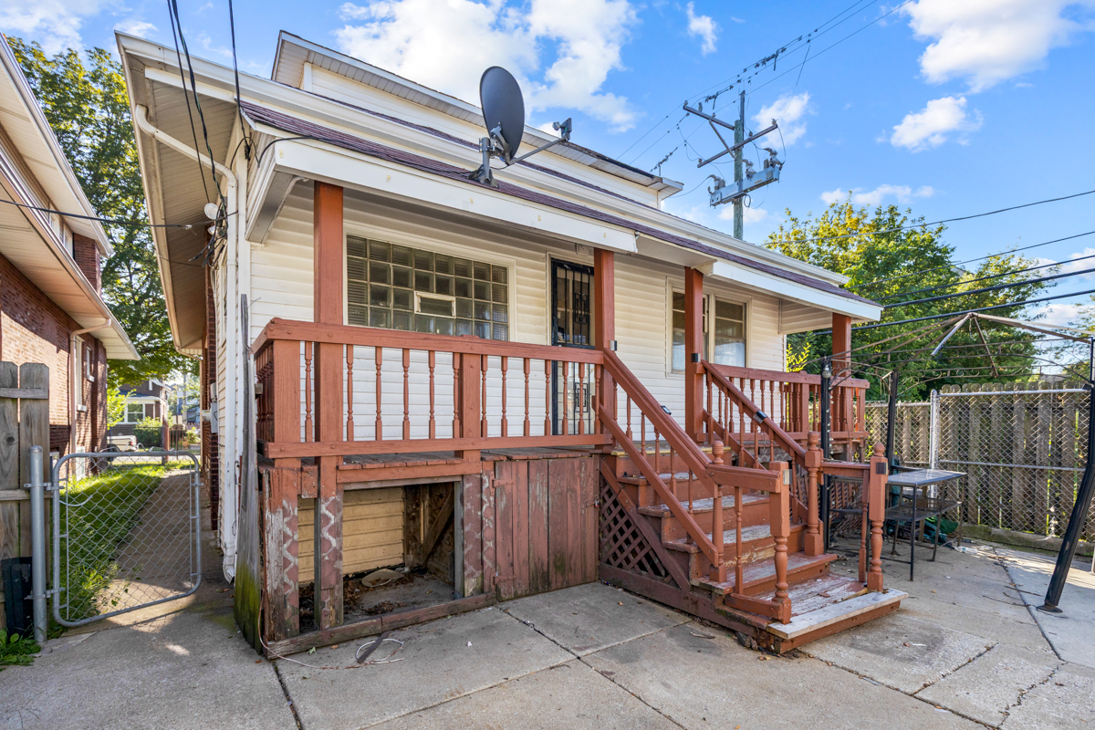 7444 South Merrill Avenue Chicago IL 60649