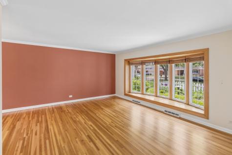 2012 East Cayuga Lane Mount Prospect IL 60056
