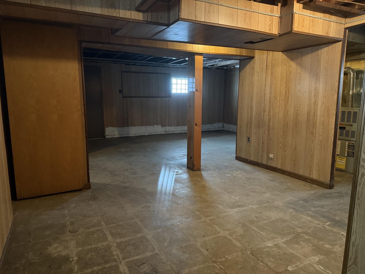9134 South Paxton Avenue Chicago IL 60617