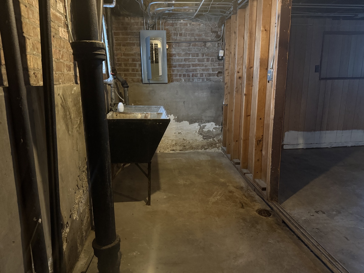 9134 South Paxton Avenue Chicago IL 60617