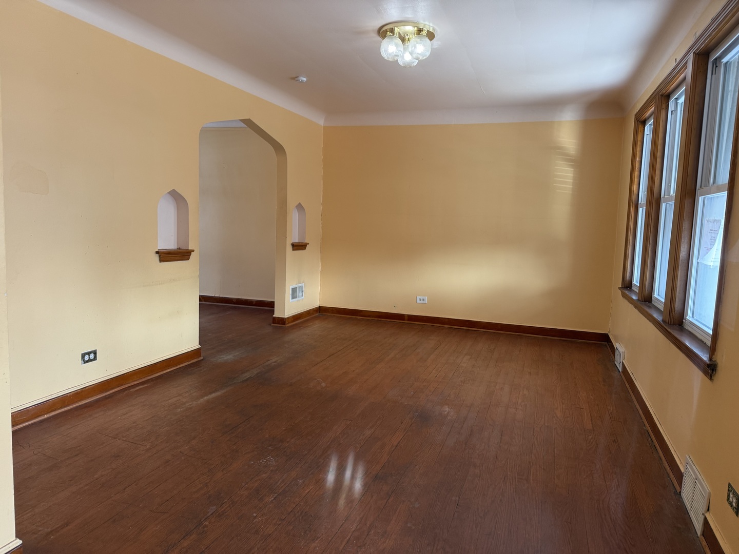 9134 South Paxton Avenue Chicago IL 60617