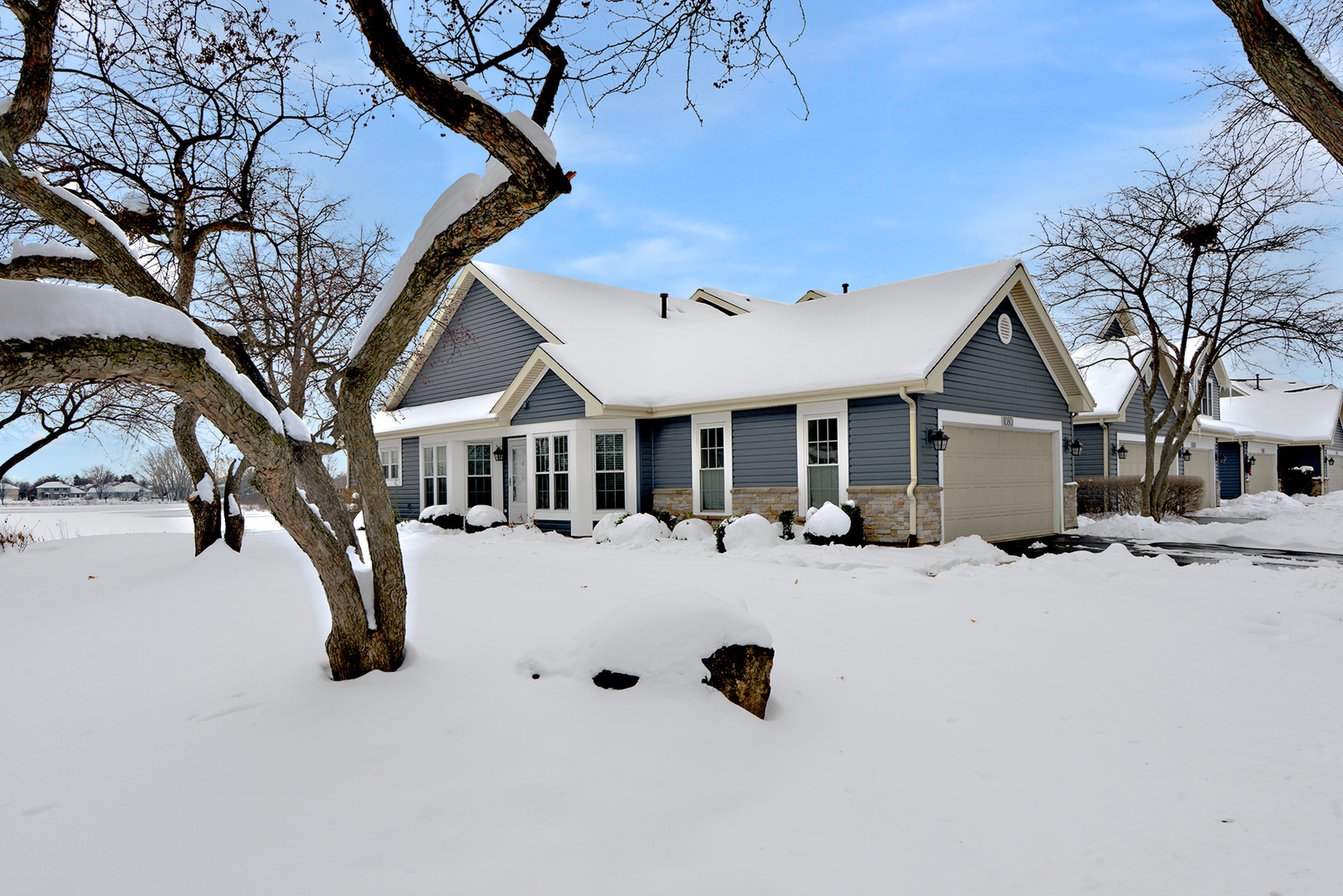 1080 Ridgefield Circle Carol Stream IL 60188