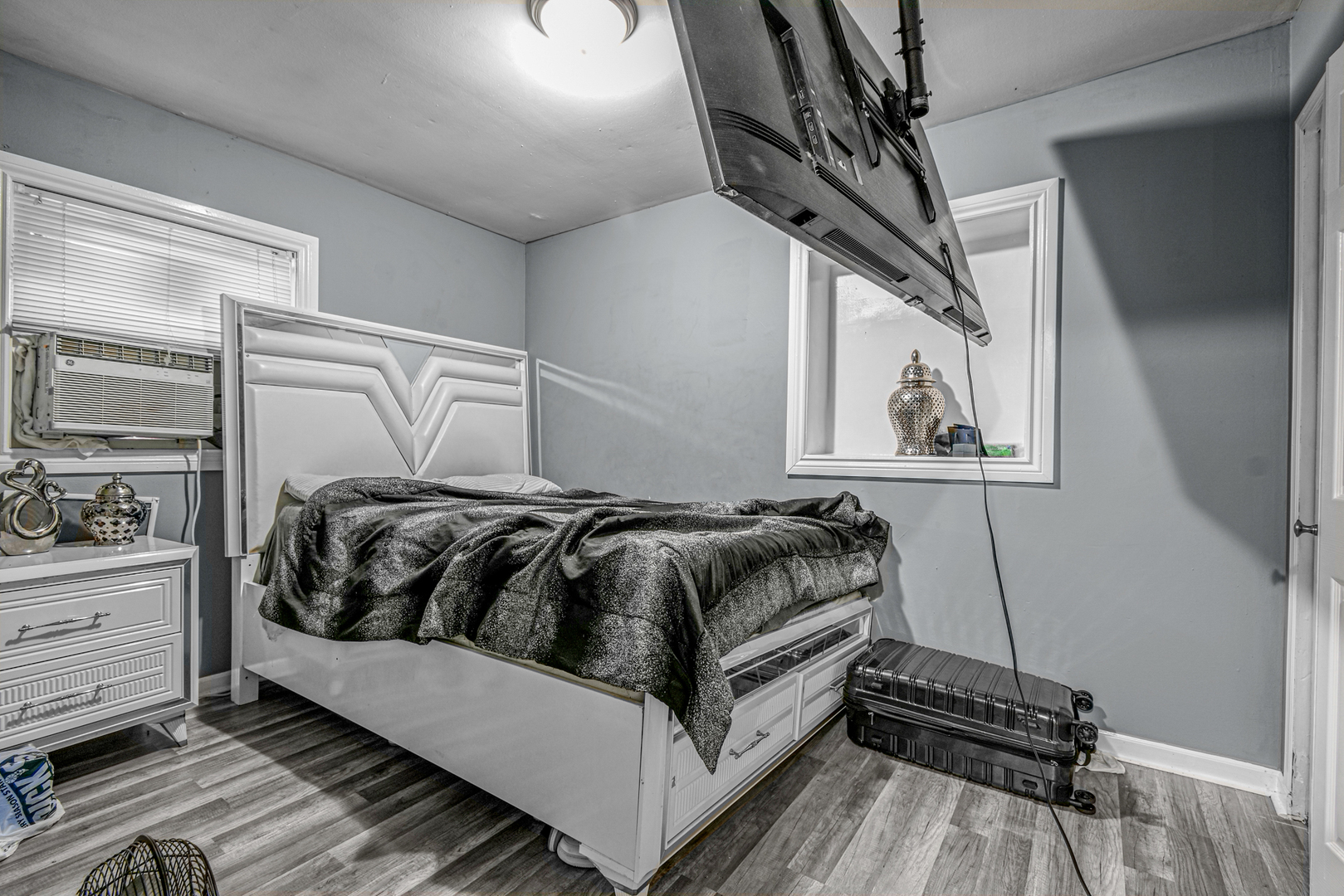 13249 South Vernon Avenue Chicago IL 60827