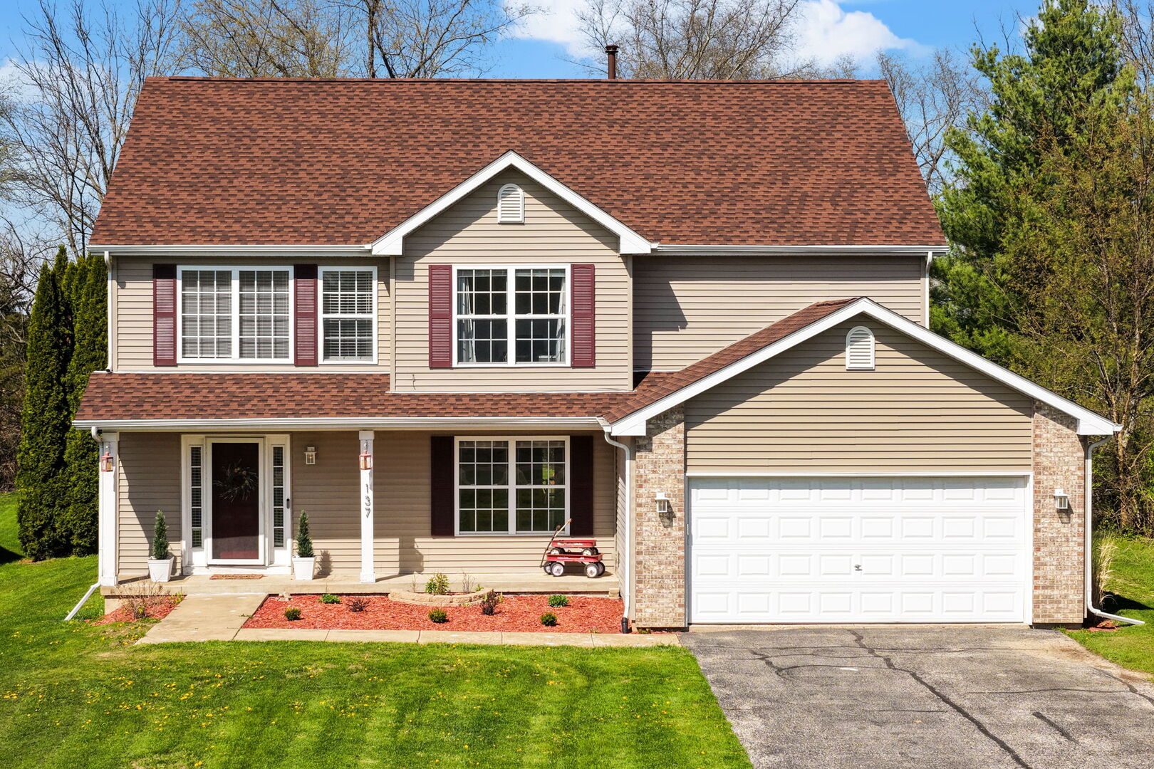 137 Lamplighter Loop Poplar Grove IL 61065