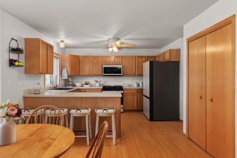 137 Lamplighter Loop Poplar Grove IL 61065