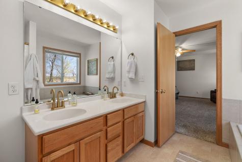 137 Lamplighter Loop Poplar Grove IL 61065