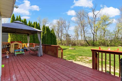 137 Lamplighter Loop Poplar Grove IL 61065