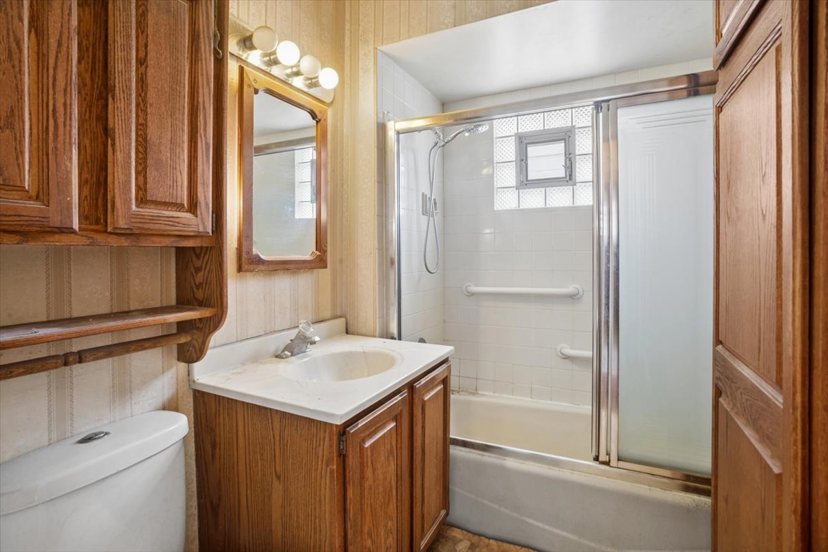 127 South Princeton Avenue Villa Park IL 60181