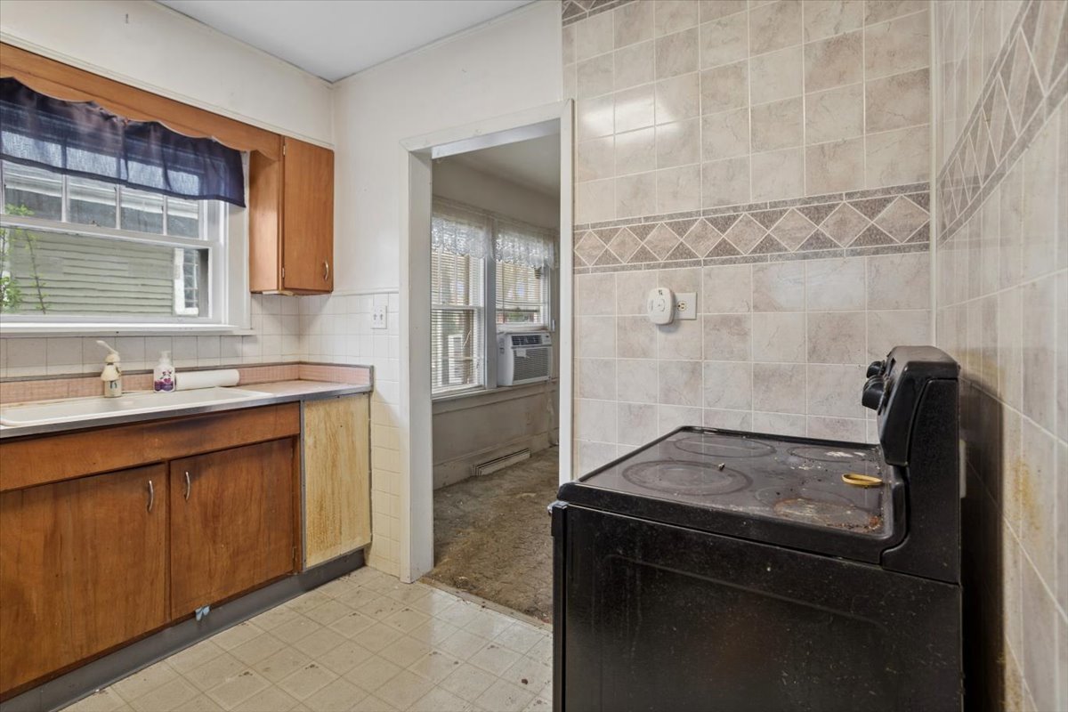 127 South Princeton Avenue Villa Park IL 60181
