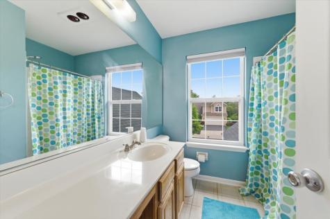 570 West Camden Lane South Elgin IL 60177