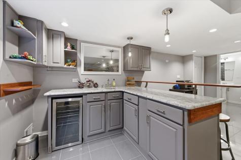 570 West Camden Lane South Elgin IL 60177